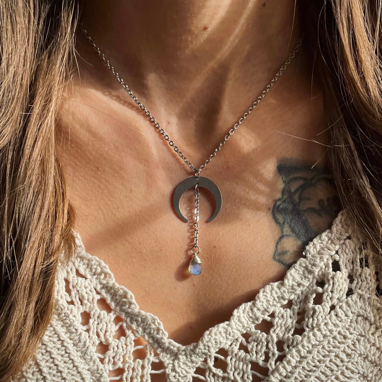 Crescent Moon NECKLACE