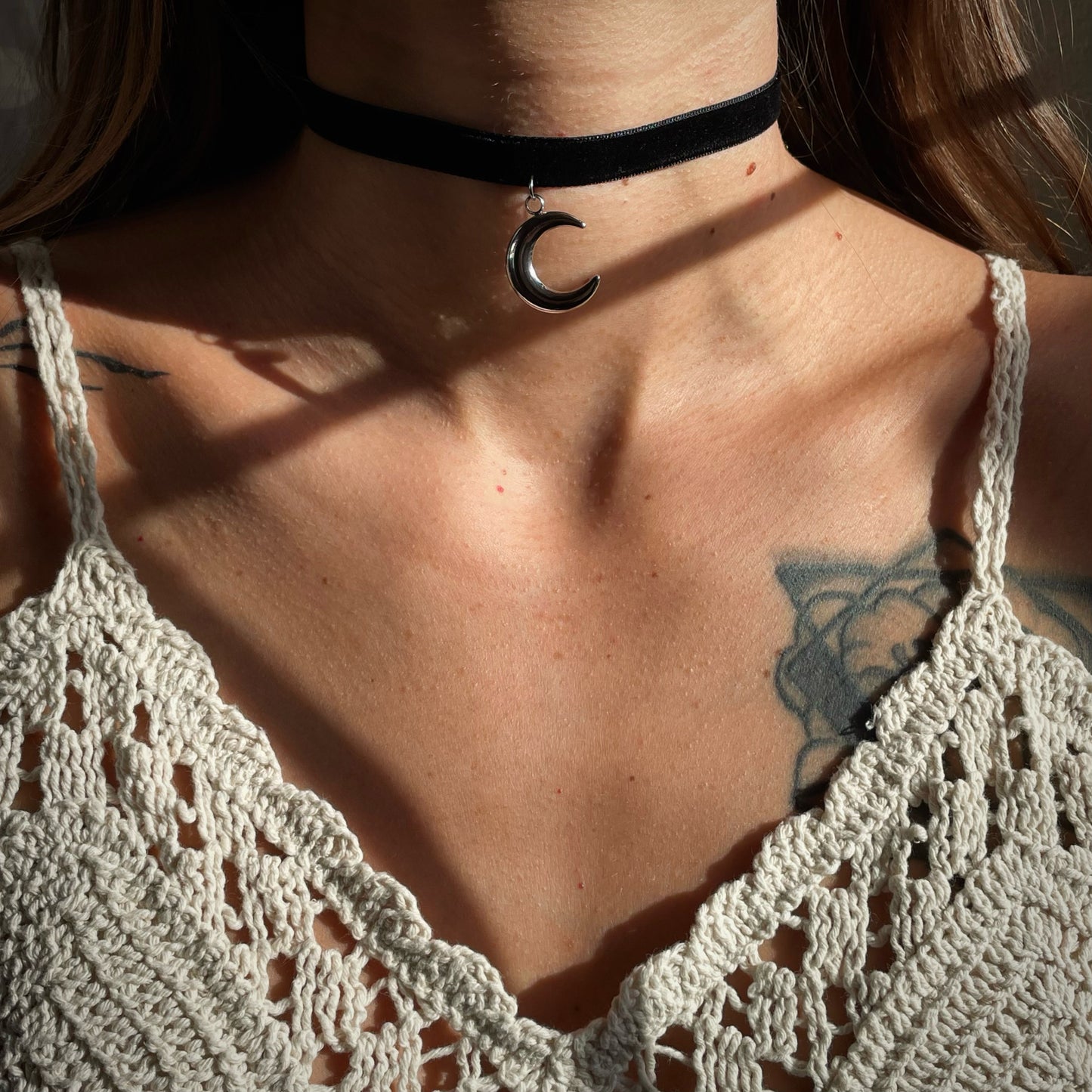 Moon CHOKER