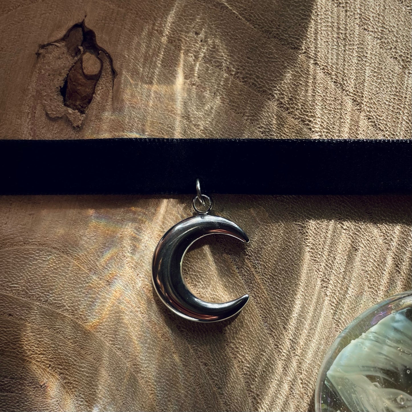 Moon CHOKER